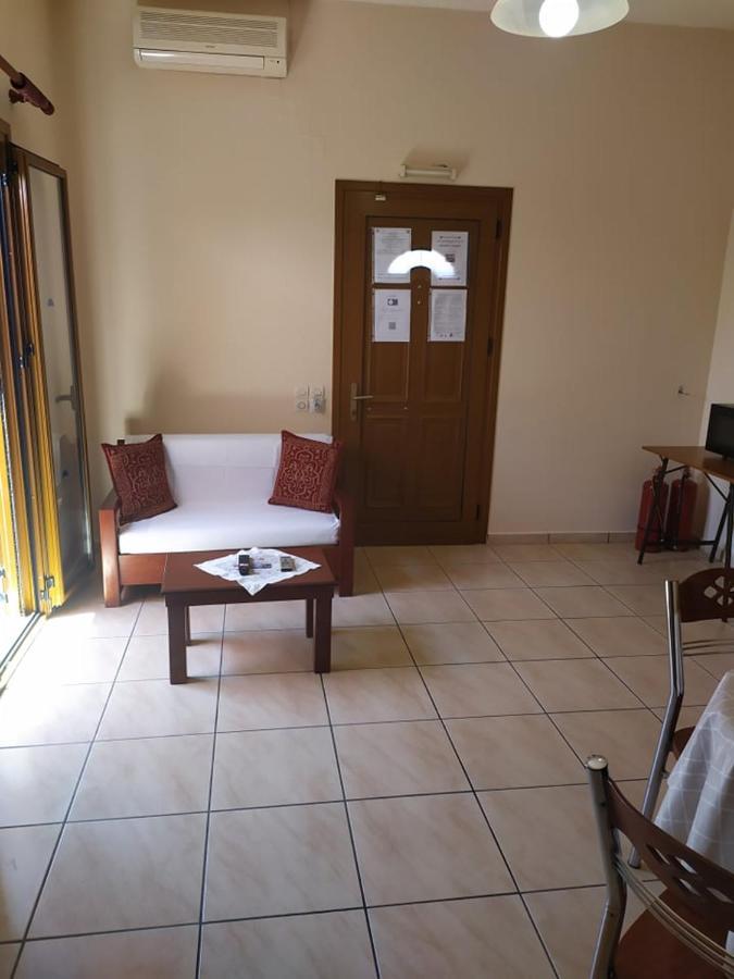 Markos Apartments 4 Stoúpa Dış mekan fotoğraf